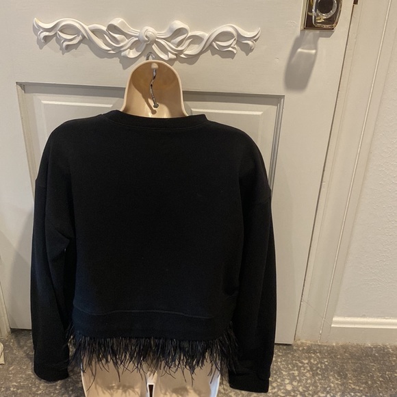 DEREK LAM BLACK SHORT SWEATSHIRT WITH FEATHERS NWOT - Picture 12 of 15